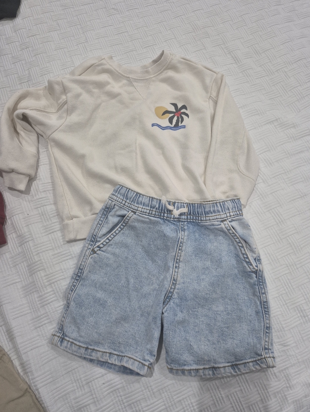 Short Set - Picture 1 of 1